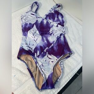 CAROL WIOR one-piece purple floral swimsuit - size 12